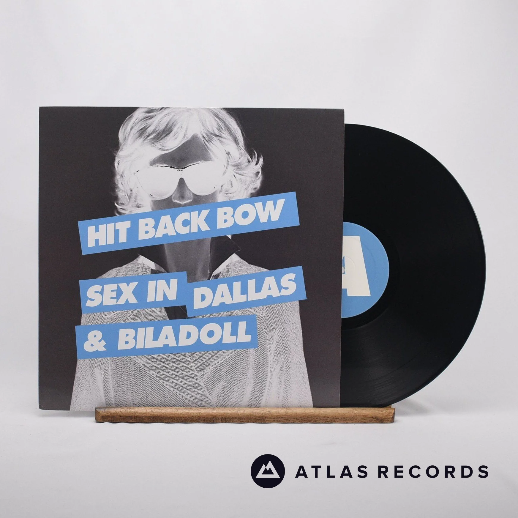 Sex In Dallas & Biladoll - Hit Back Bow - 12" Vinyl Record - NM/EX
