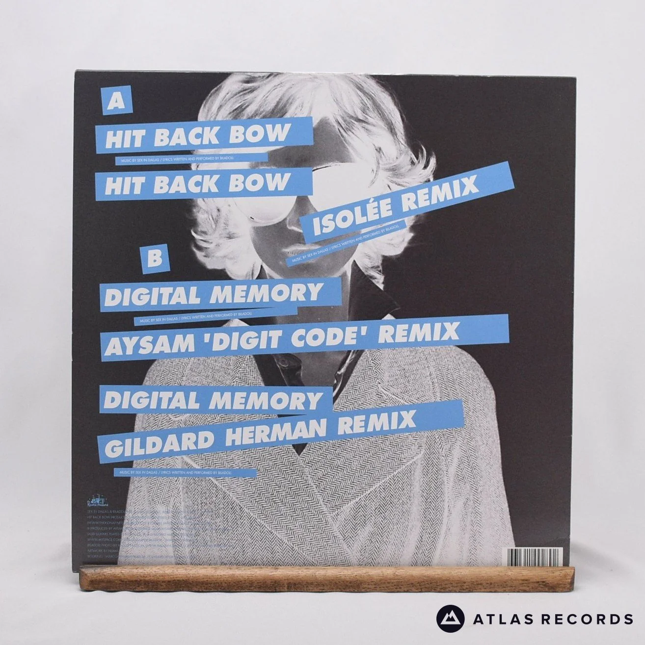 Sex In Dallas & Biladoll - Hit Back Bow - 12" Vinyl Record - NM/EX - Image 2